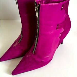 Betsey Johnson Bright Pink Ankle Boots 💖